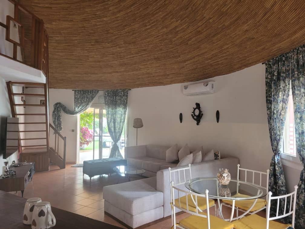 Villa Bord De Mer Avec Piscine Sali Tapé Kültér fotó